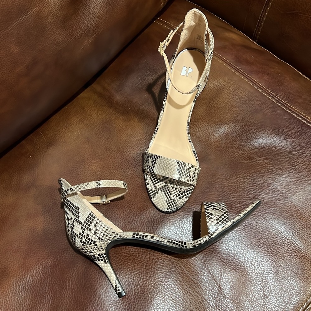 Snake print heels, Excellent condition, worn once for an event.